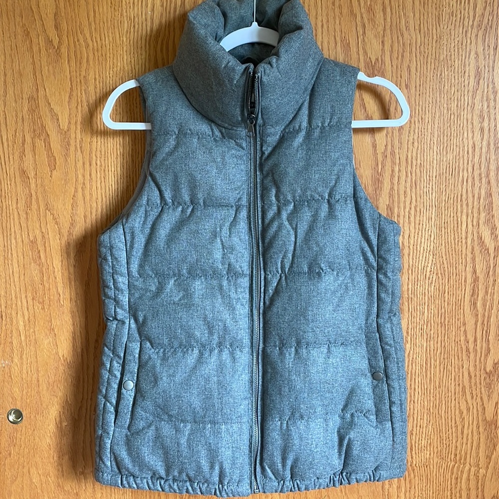 XS Grey Puffer Vest